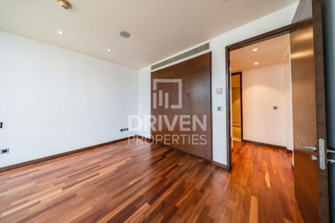 Apartment in Downtown Dubai (Downtown Burj Dubai), Dubai 3 bedrooms, 216.65 sq.m. № 138370 - photo 5