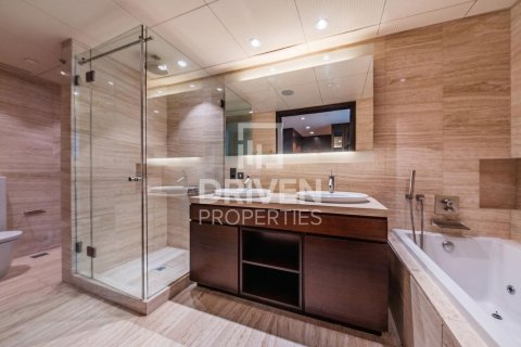 Apartment in Downtown Dubai (Downtown Burj Dubai), Dubai 3 bedrooms, 216.65 sq.m. № 138370 - photo 12