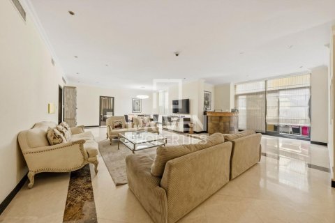 Duplex in Rimal, Jumeirah Beach Residence, Dubai 4 bedrooms, 389.36 sq.m. № 135956 - photo 19