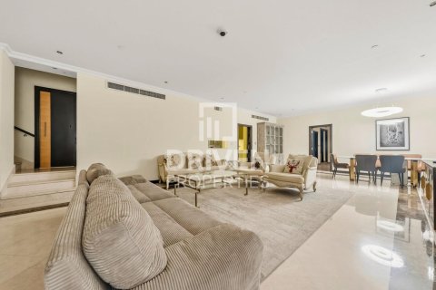Duplex in Rimal, Jumeirah Beach Residence, Dubai 4 bedrooms, 389.36 sq.m. № 135956 - photo 16