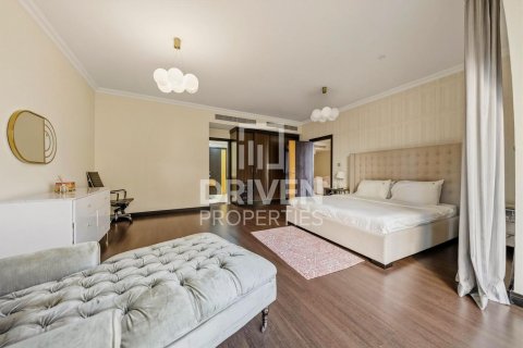 Duplex in Rimal, Jumeirah Beach Residence, Dubai 4 bedrooms, 389.36 sq.m. № 135956 - photo 15