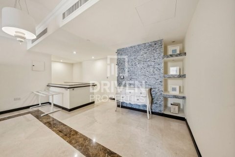 Duplex in Rimal, Jumeirah Beach Residence, Dubai 4 bedrooms, 389.36 sq.m. № 135956 - photo 20