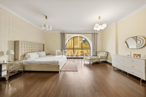 Duplex in Rimal, Jumeirah Beach Residence, Dubai 4 bedrooms, 389.36 sq.m. № 135956 - photo 2