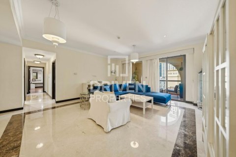 Duplex in Rimal, Jumeirah Beach Residence, Dubai 4 bedrooms, 389.36 sq.m. № 135956 - photo 4