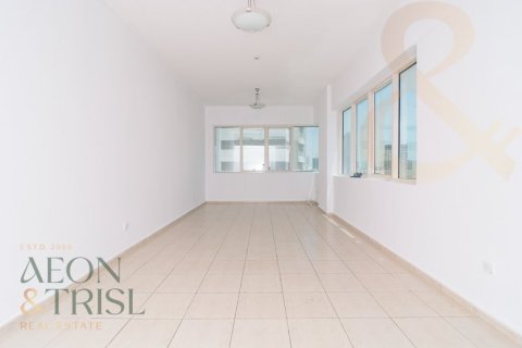 Apartamento en Dubai Sports City, Dubai, 2 dormitorios, 147 m², № 60804 - foto 1