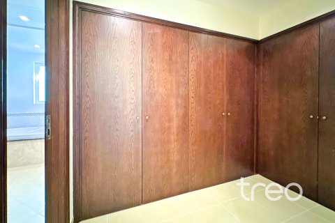 Снять в аренду виллу в Арабиан Ранчес, Дубай: 4 спальни, 360.84м², № 139917 - фото 8