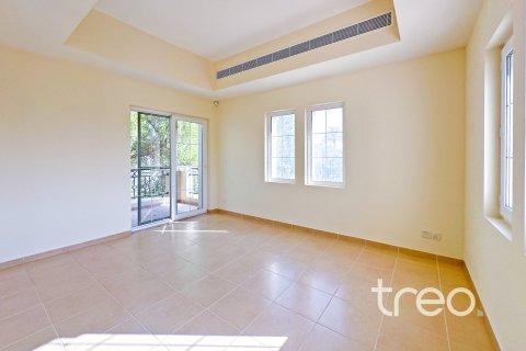 Снять в аренду виллу в Арабиан Ранчес, Дубай: 4 спальни, 360.84м², № 139917 - фото 15