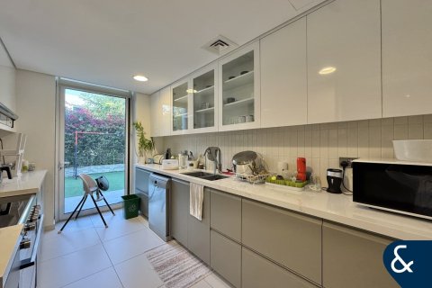 Villa en Arabella Townhouses 1, Mudon, Dubai, 4 dormitorios, 242 m², № 76088 - foto 13