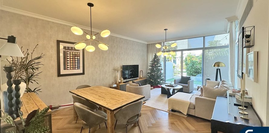 Villa en Arabella Townhouses 1, Mudon, Dubai, 4 dormitorios, 310 m², № 76088