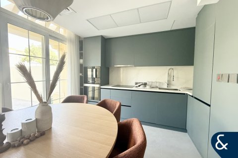 Villa in Springs 10, The Springs, Dubai 3 bedrooms, 157 sq.m. № 76080 - photo 12