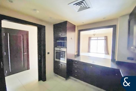 Apartment in Reehan, Old Town, Dubai 2 bedrooms, 117 sq.m. № 76079 - photo 11