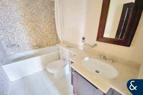 Apartment in Reehan, Old Town, Dubai 2 bedrooms, 117 sq.m. № 76079 - photo 17