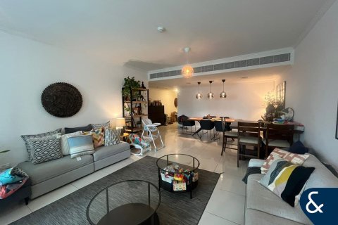 Квартира в Джумейра Лейк Тауэрс, Дубай, 2 спальни, 179м², № 91245