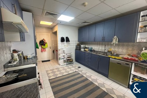 Купить квартиру в Джумейра Лейк Тауэрс, Дубай: 2 спальни, 179м², № 91245 - фото 13