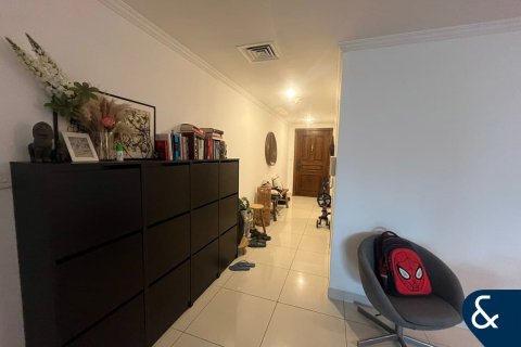 Купить квартиру в Джумейра Лейк Тауэрс, Дубай: 2 спальни, 179м², № 91245 - фото 8