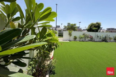 Villa in Dubai 5 bedrooms, 420 sq.m. № 109380 - photo 27