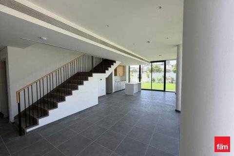 Villa in Dubai 5 bedrooms, 420 sq.m. № 109380 - photo 28