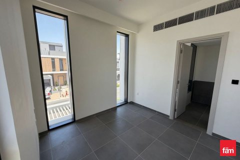 Villa in Dubai 5 bedrooms, 420 sq.m. № 109380 - photo 25
