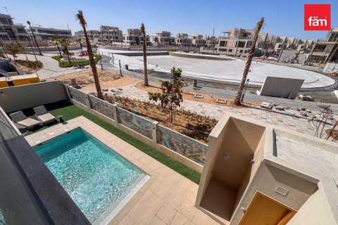 Villa in Dubai 5 bedrooms, 672 sq.m. № 109383 - photo 10