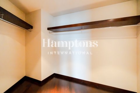 Apartamento en Burj Khalifa, Dubai, 2 dormitorios, 152.26987506 m², № 69767 - foto 7