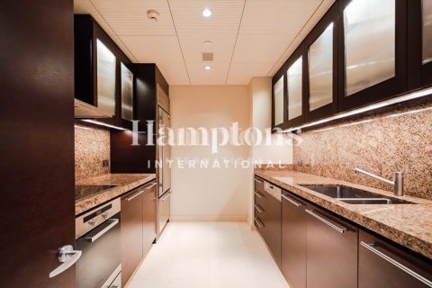 Apartamento en Burj Khalifa, Dubai, 2 dormitorios, 152.26987506 m², № 69767 - foto 11