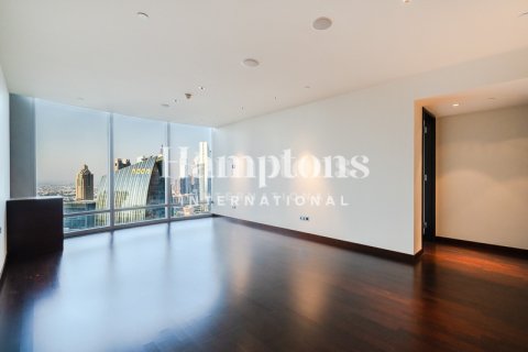 Apartamento en Burj Khalifa, Dubai, 2 dormitorios, 152.26987506 m², № 69767 - foto 3