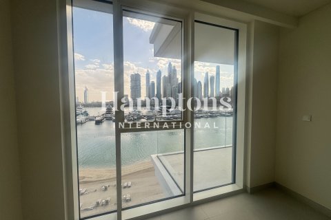 Apartment in Dubai Harbour, Dubai 1 bedroom, 80.10932787 sq.m. № 69769 - photo 17