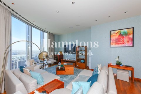 Apartamento en Burj Khalifa, Dubai, 2 dormitorios, 173.54280400 m², № 69766 - foto 5