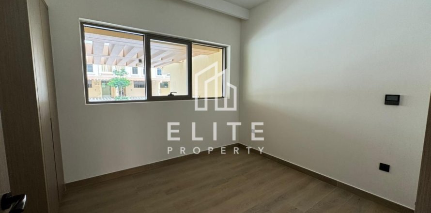 Townhouse in Damac Lagoons, Dubai 4 bedrooms, 144 sq.m. № 121716