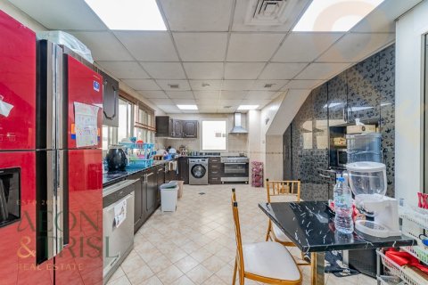 Villa en Jumeirah Village Circle, Dubai, 4 dormitorios, 501 m², № 61073 - foto 1