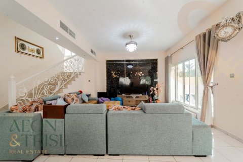 Villa en Jumeirah Village Circle, Dubai, 4 dormitorios, 501 m², № 61073 - foto 3