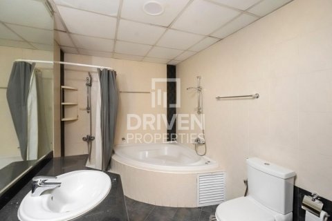 Apartment in Dubai Marina, Dubai 3 bedrooms, 258 sq.m. № 18835 - photo 16