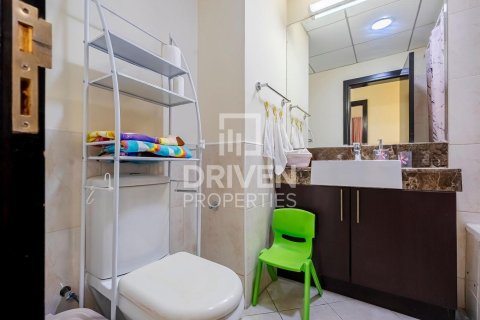 Купить квартиру в Джумейра Вилладж Серкл, Дубай: 3 спальни, 217м², № 18838 - фото 15