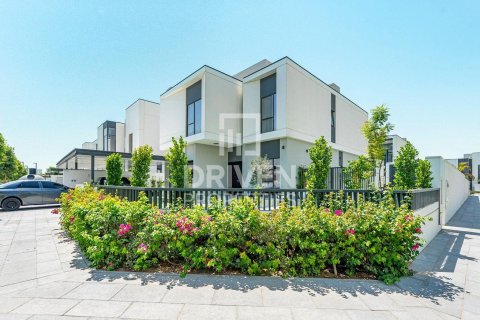 Villa en Murooj Al Furjan, Al Furjan, Dubai, 4 dormitorios, 282 m², № 87043