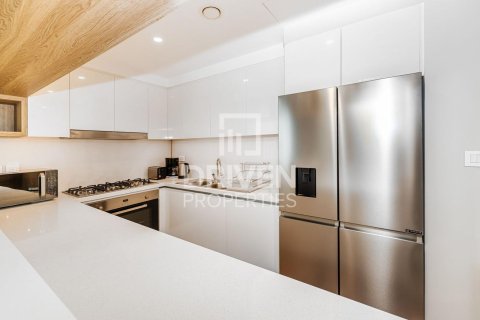 Apartment in Zabeel, Dubai 3 bedrooms, 170 sq.m. № 86971 - photo 15