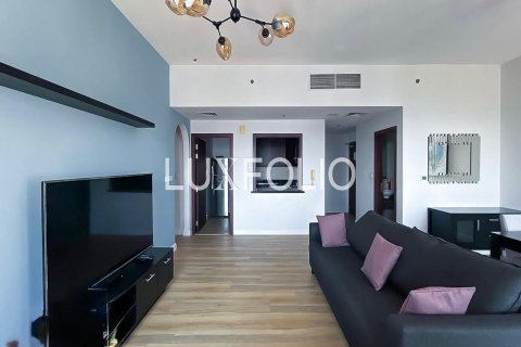 Apartment in Shams, Jumeirah Beach Residence, Dubai 2 bedrooms, 128 sq.m. № 46212 - photo 2