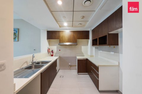 Apartment in Al Kifaf, Dubai 3 bedrooms, 200.9 sq.m. № 102743 - photo 4