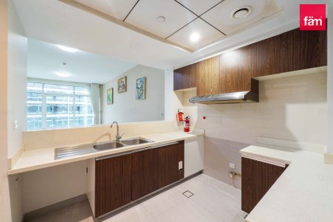 Apartment in Al Kifaf, Dubai 3 bedrooms, 200.9 sq.m. № 102743 - photo 3