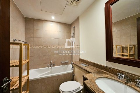 Снять в аренду квартиру в Old Town, Дубай: 2 спальни, 129м², № 74220 - фото 12