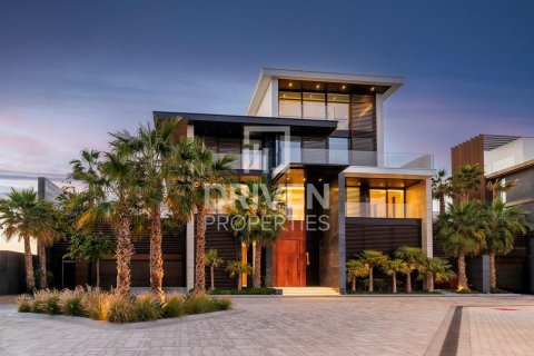 Villa en Jumeirah 3, Jumeirah, Dubai, 6 dormitorios, 849.78 m², № 127901 - foto 4