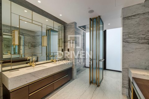 Villa en Jumeirah 3, Jumeirah, Dubai, 6 dormitorios, 849.78 m², № 127901 - foto 25