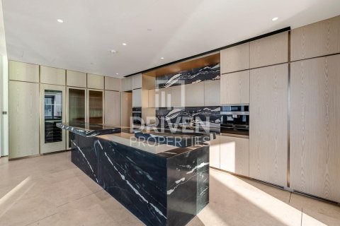 Villa en Jumeirah 3, Jumeirah, Dubai, 6 dormitorios, 849.78 m², № 127901 - foto 23