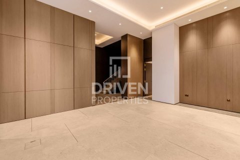 Villa en Jumeirah 3, Jumeirah, Dubai, 6 dormitorios, 849.78 m², № 127901 - foto 10