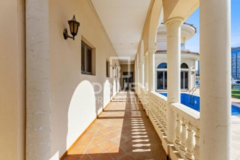 Villa en Signature Villas, Palm Jumeirah, Dubai, 6 dormitorios, 1245.37 m², № 127900 - foto 27