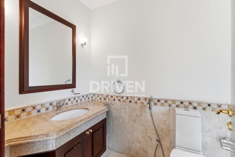 Villa en Signature Villas, Palm Jumeirah, Dubai, 6 dormitorios, 1245.37 m², № 127900 - foto 21