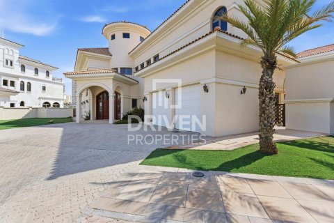 Villa en Signature Villas, Palm Jumeirah, Dubai, 6 dormitorios, 1245.37 m², № 127900 - foto 24