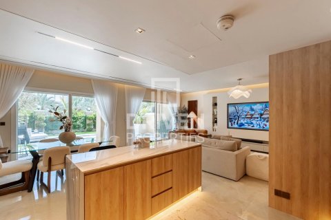 Townhouse in Jumeirah Village Circle, Dubai 3 bedrooms, 247 sq.m. № 86278 - photo 12