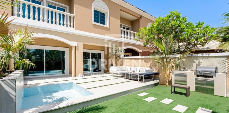Townhouse in Jumeirah Village Circle, Dubai 3 bedrooms, 247 sq.m. № 86278