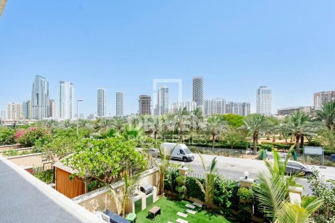 Townhouse in Jumeirah Village Circle, Dubai 3 bedrooms, 247 sq.m. № 86278 - photo 3