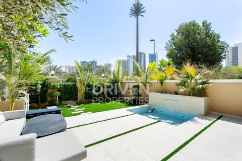 Townhouse in Jumeirah Village Circle, Dubai 3 bedrooms, 247 sq.m. № 86278 - photo 15